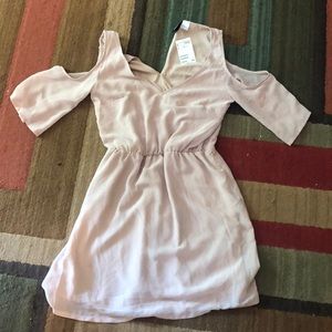 Pale pink dress, never worn , size 8